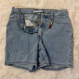 Tommy Hilfiger Jean shorts.. size 2